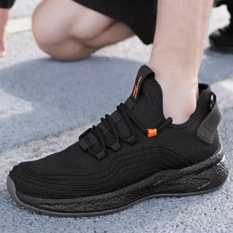TOREAD Comfortable Round Toe Low top Running Shoes Men’s Black