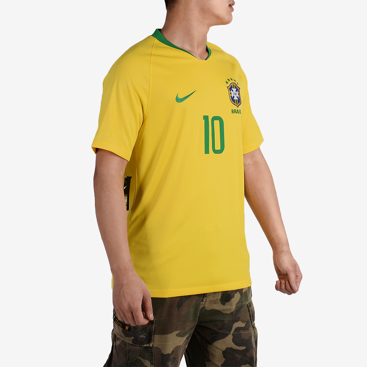 Nike Soccer Jersey Fan Edition, Brazil, Neymar Size 10 Men’s Yellow