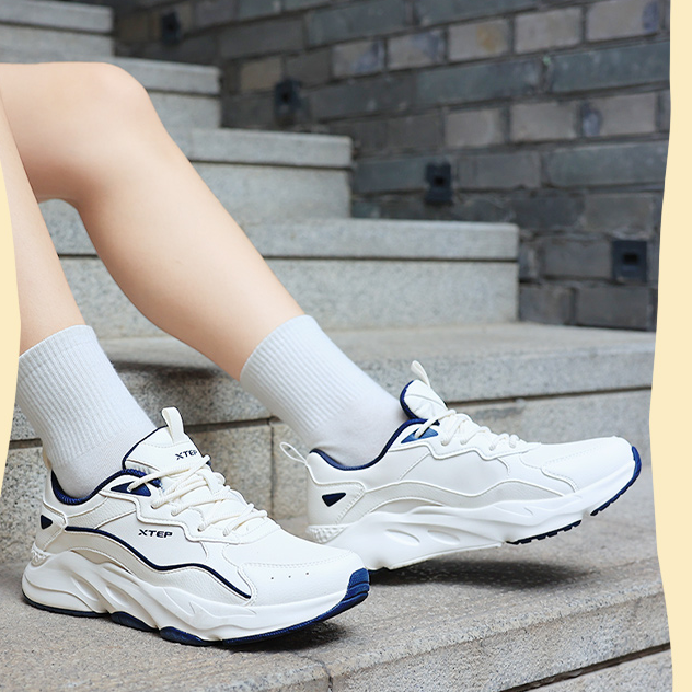 XTEP Comfortable Cushioning Breathable Low top Sprint Running Shoes Women’s White Blue