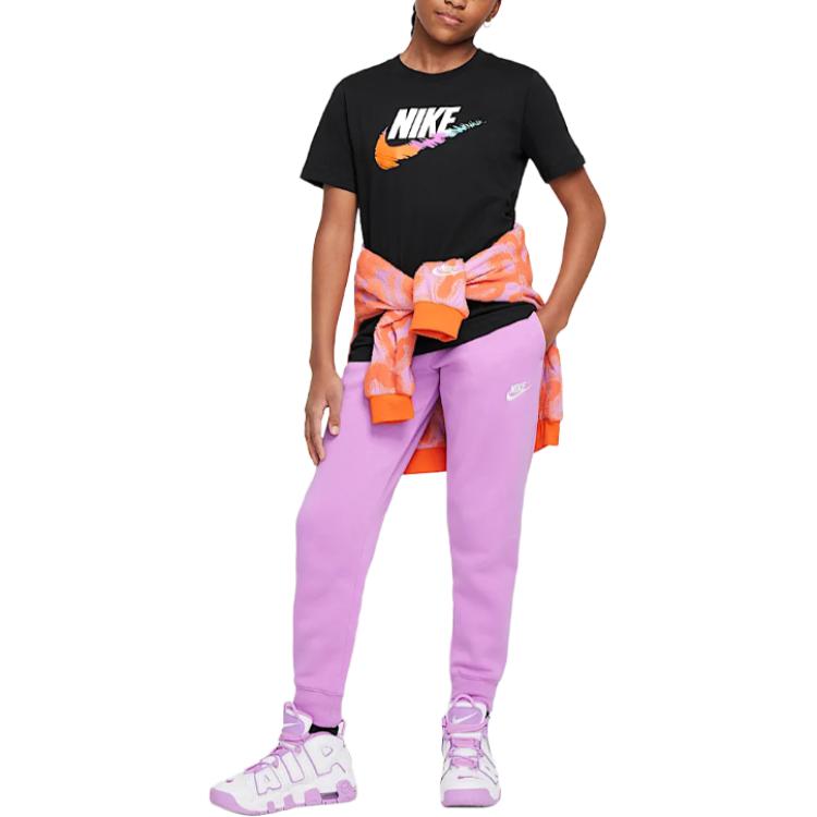 Футболка Nike Sportswear (черная) — фото 3