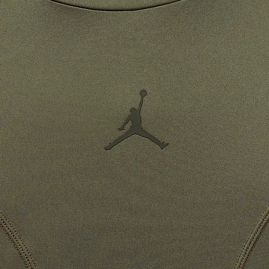 Женская футболка Jordan Logo (зеленая) — фото 5
