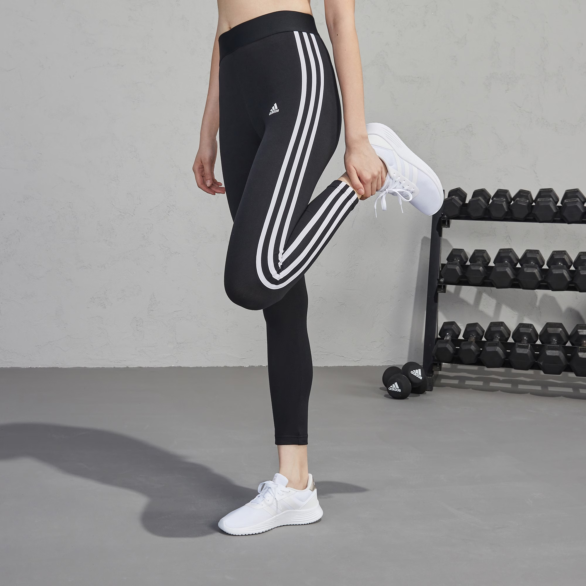 Женские леггинсы adidas W 3s Leg (черные) — фото 7