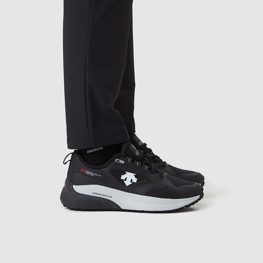 DESCENTE Cushioning Slip Resistant Low top Running Shoes Unisex Black White
