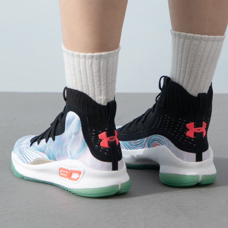 Детские кроссовки Under Armour Under Armour Curry 4 (черно-белый) — фото 5