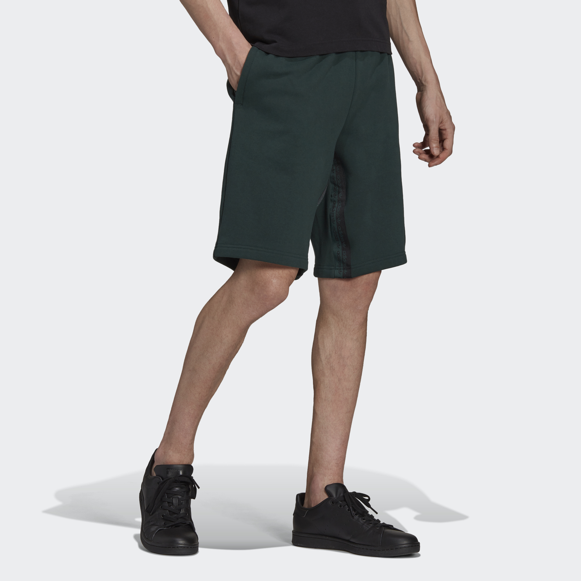 Adidas Originals Sports Shorts Men’s Dark Green Moderate