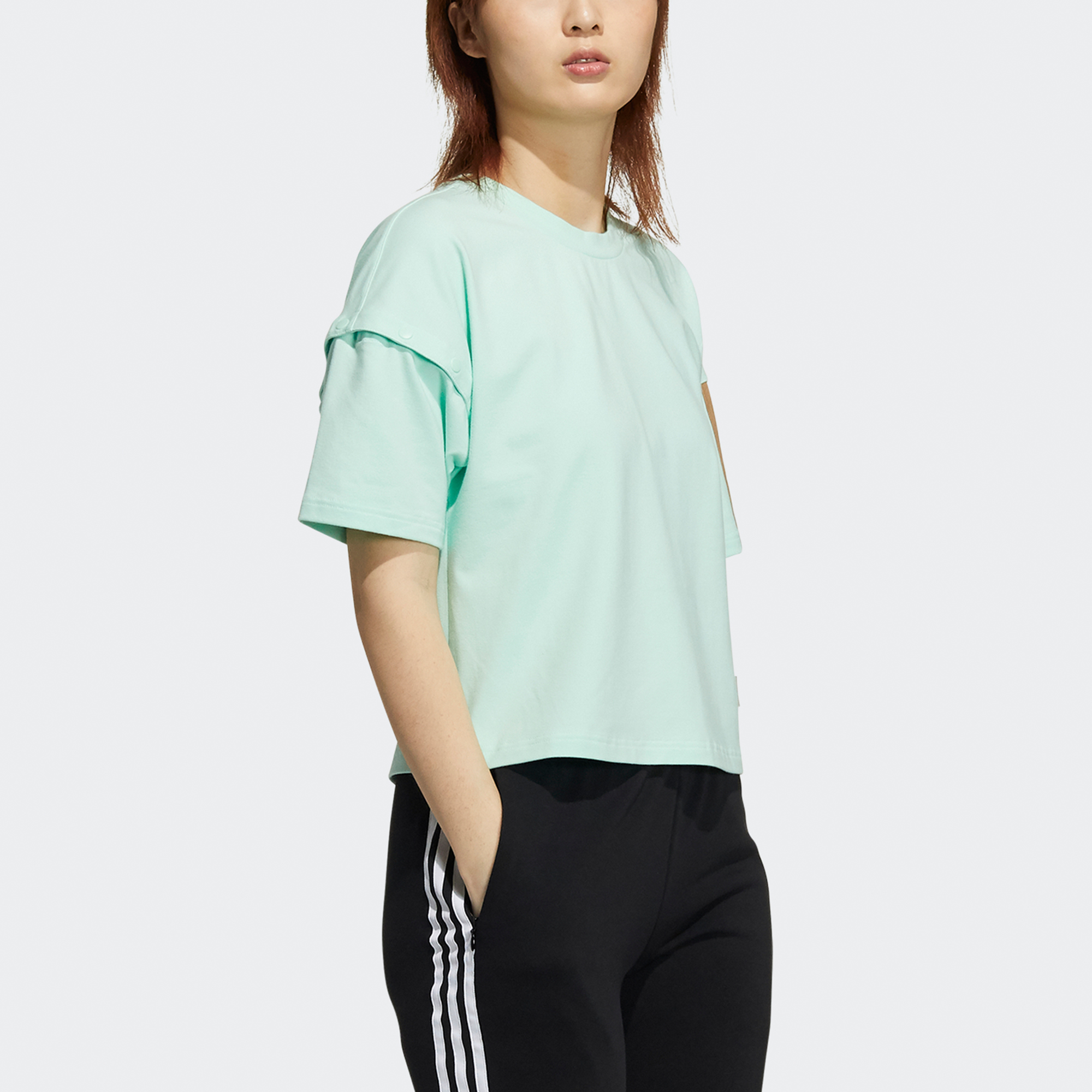 Женская футболка adidas Ryv Tee (зеленая) — фото 3