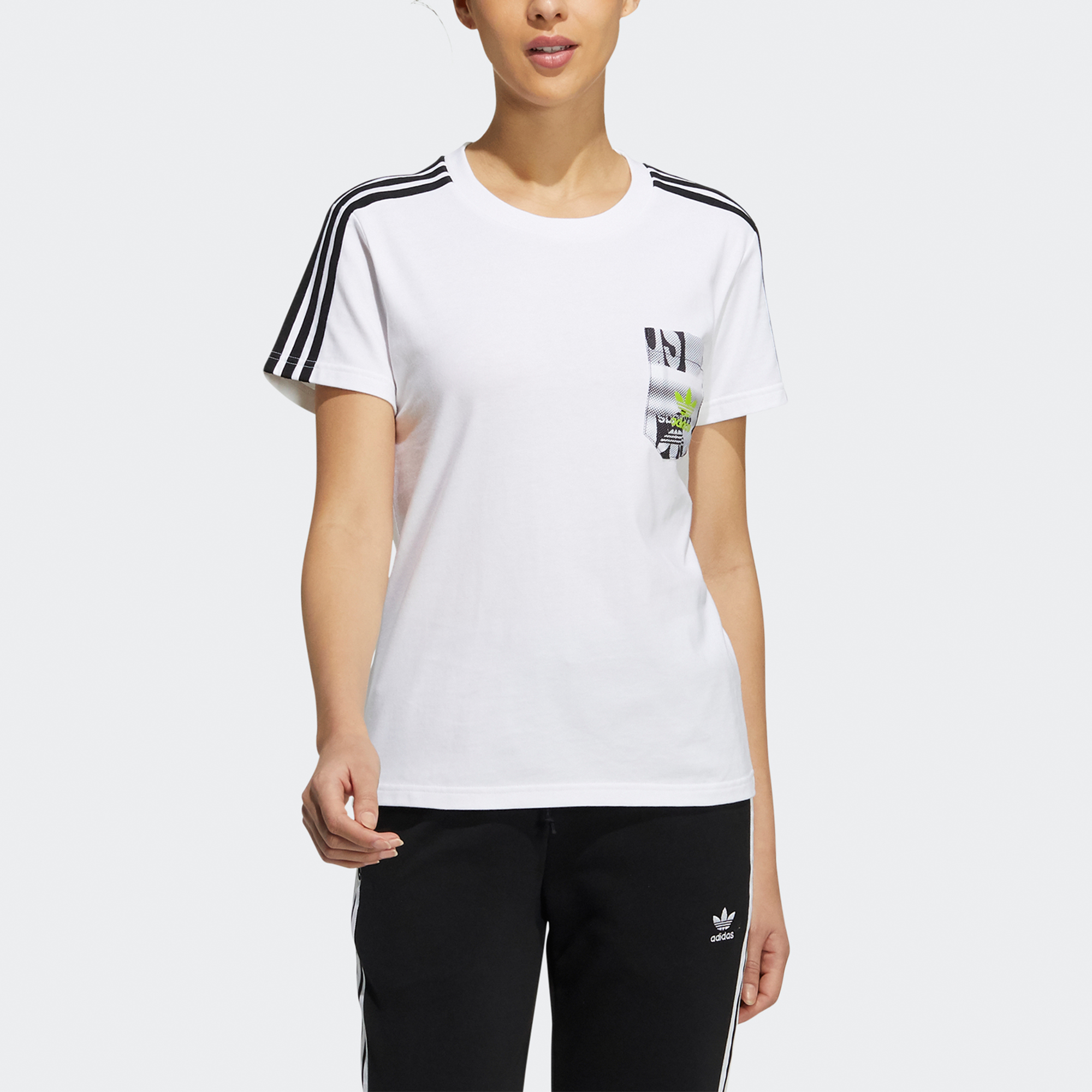 Женская футболка adidas originals T (белый) — фото 2