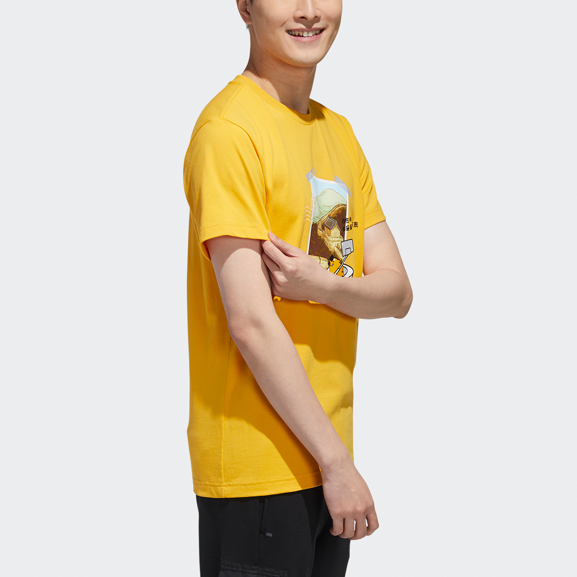 Мужская футболка adidas neo × Gudetama (желтая) — фото 5