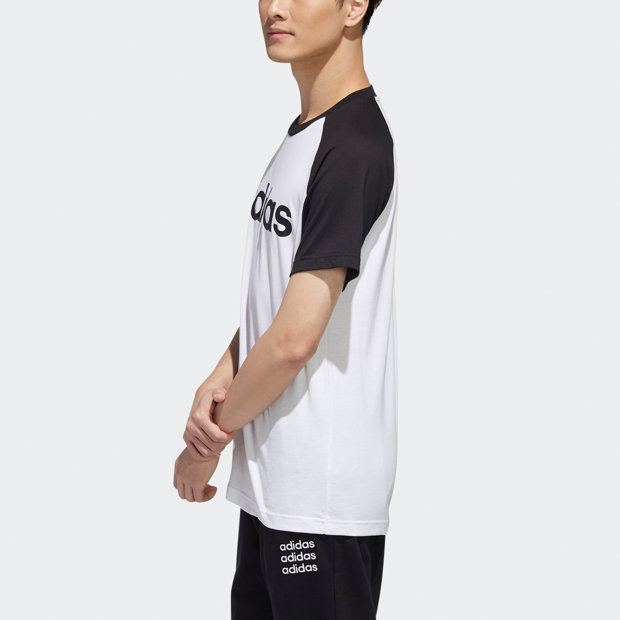 Мужская футболка adidas neo M Esntl Rgln T LogoT (белая) — фото 5