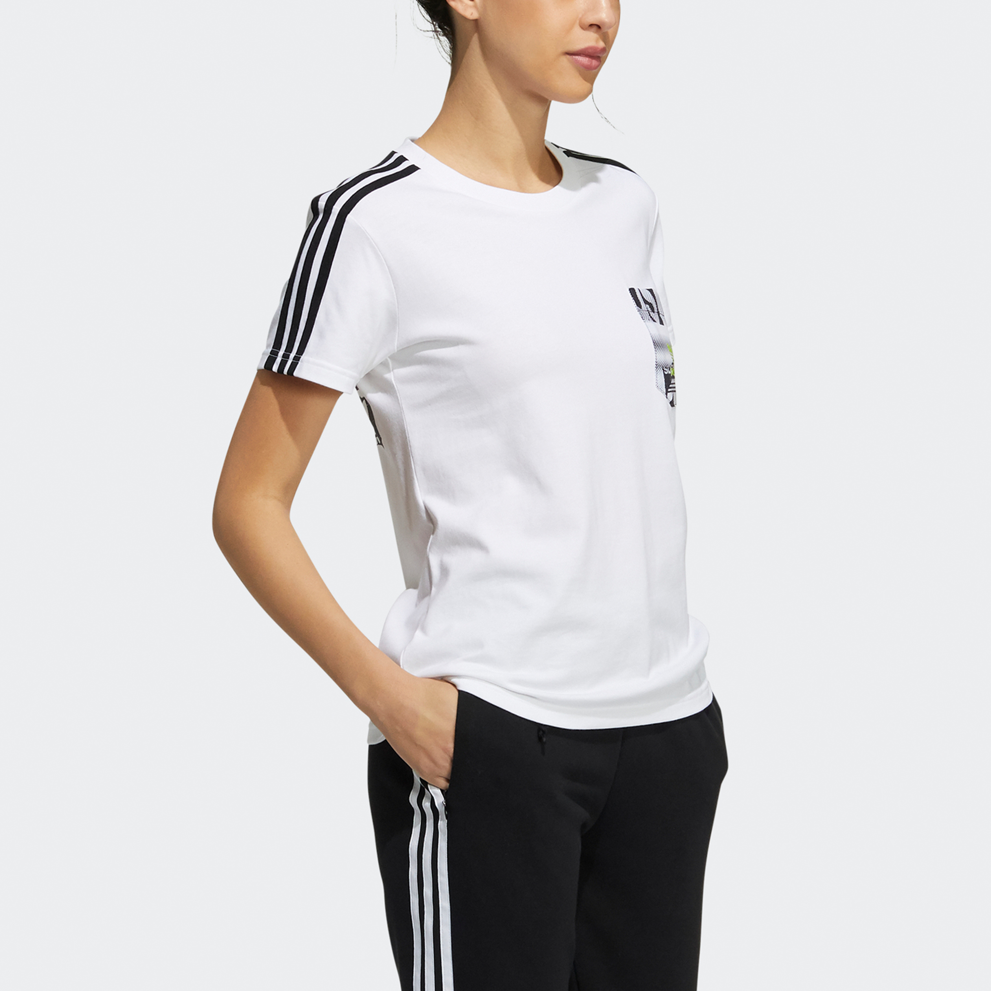 Женская футболка adidas originals T (белый) — фото 4