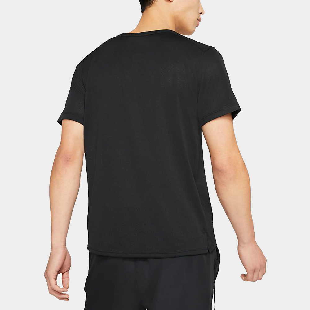 Мужская футболка Nike Dri-FIT Running (черная) — фото 6