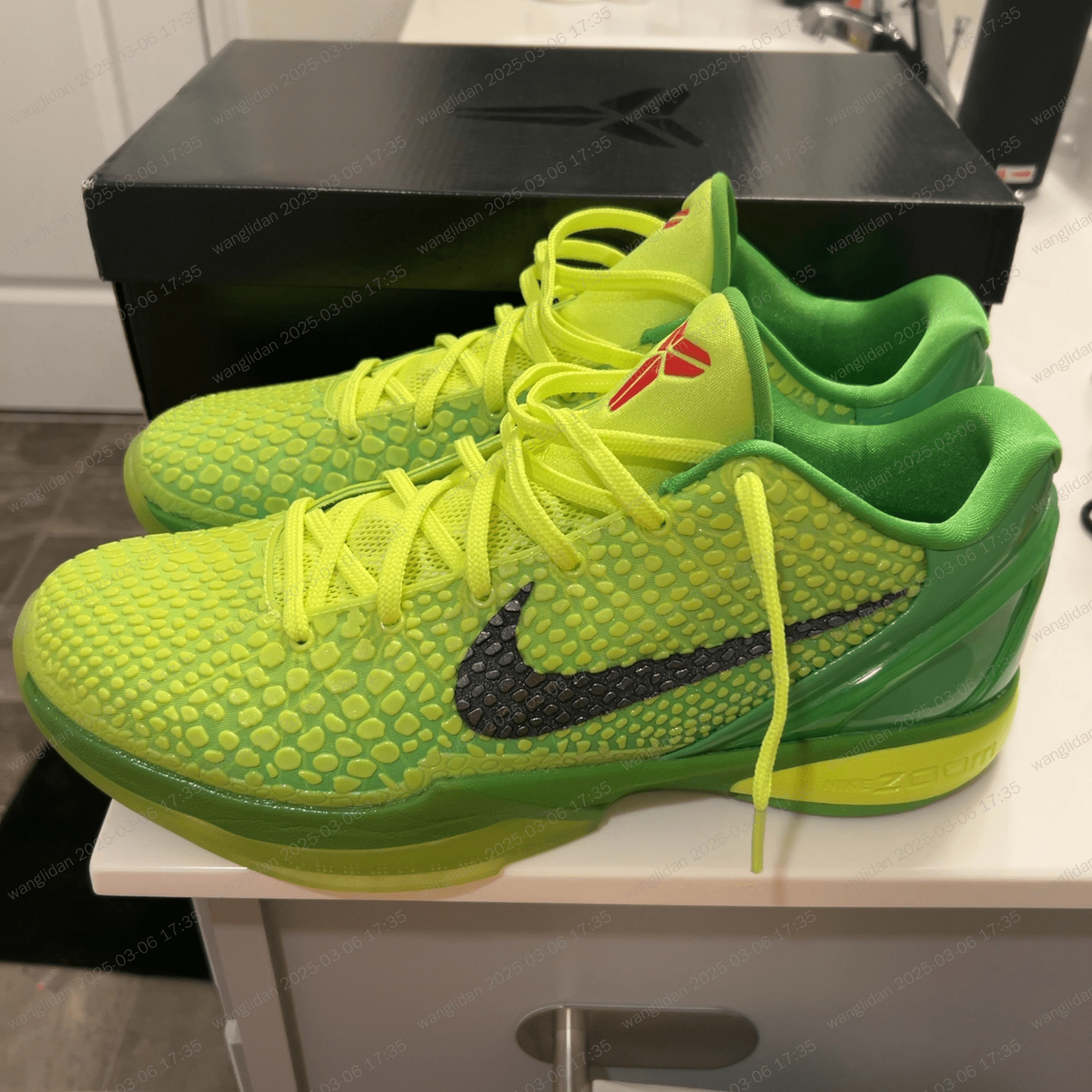 hold or sell kobe grinch