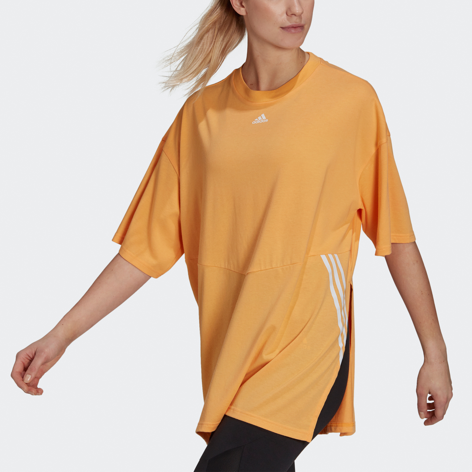 Женская футболка adidas Oversized Tee W (оранжевая) — фото 4