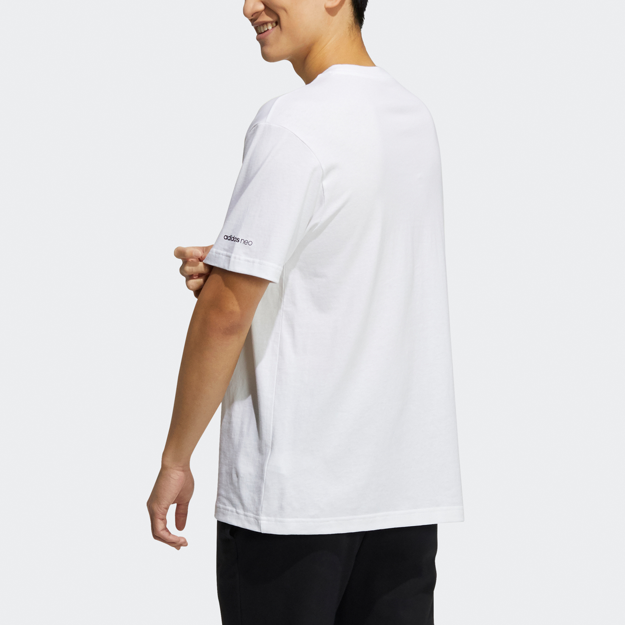 Мужская футболка adidas neo SPLF Tee (белая) — фото 3