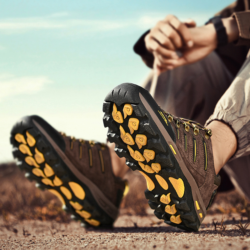 Jeep Mountaineering & Hiking Shoes Men's Low Top Khaki
