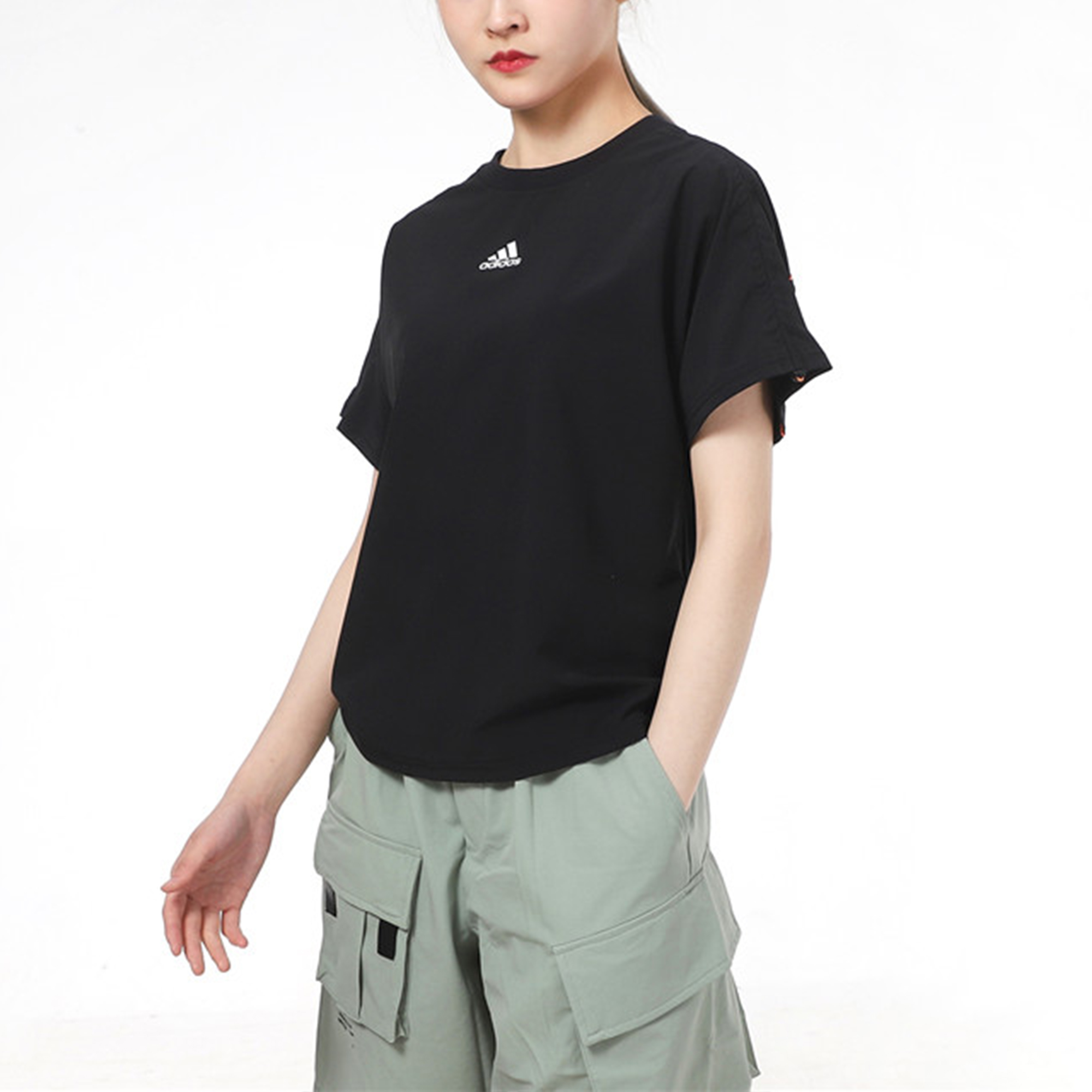 Женская футболка adidas Tech Tee Woven (черная) — фото 5