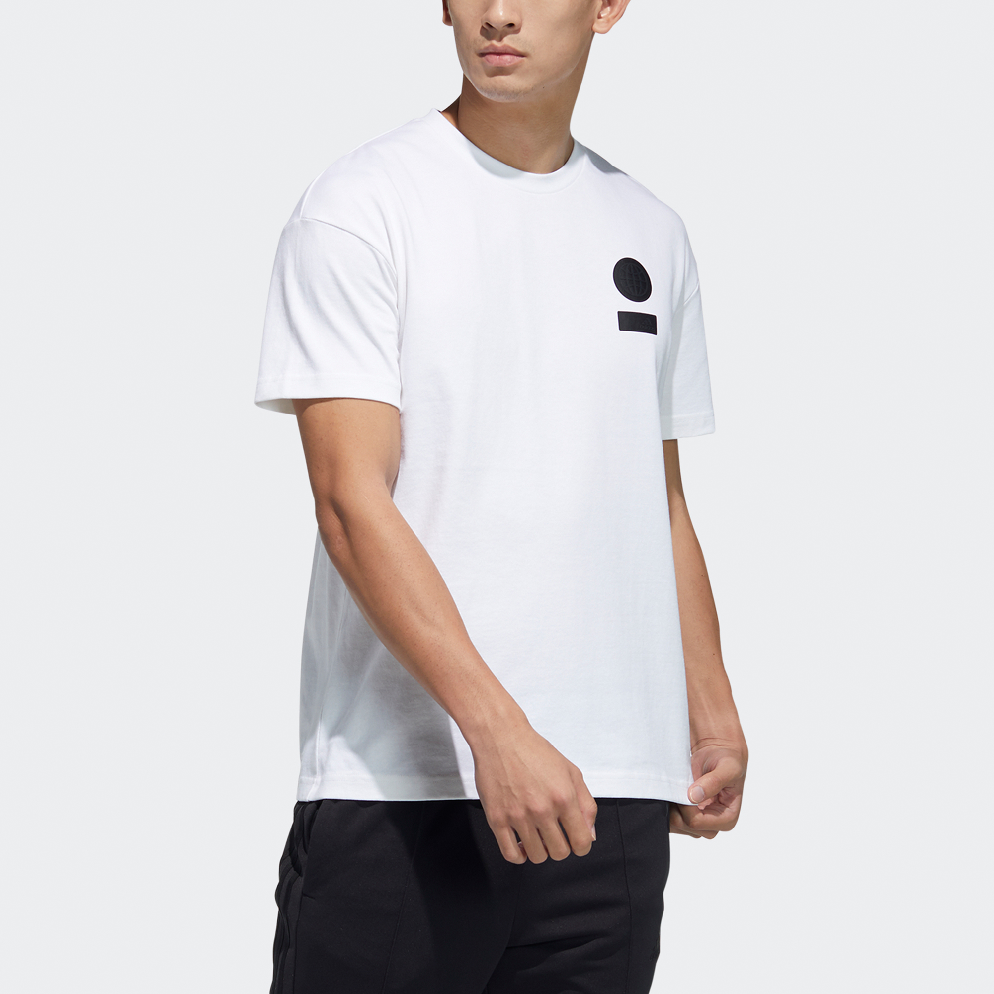 Мужская футболка adidas Ub Gfx T Slog (белая) — фото 3