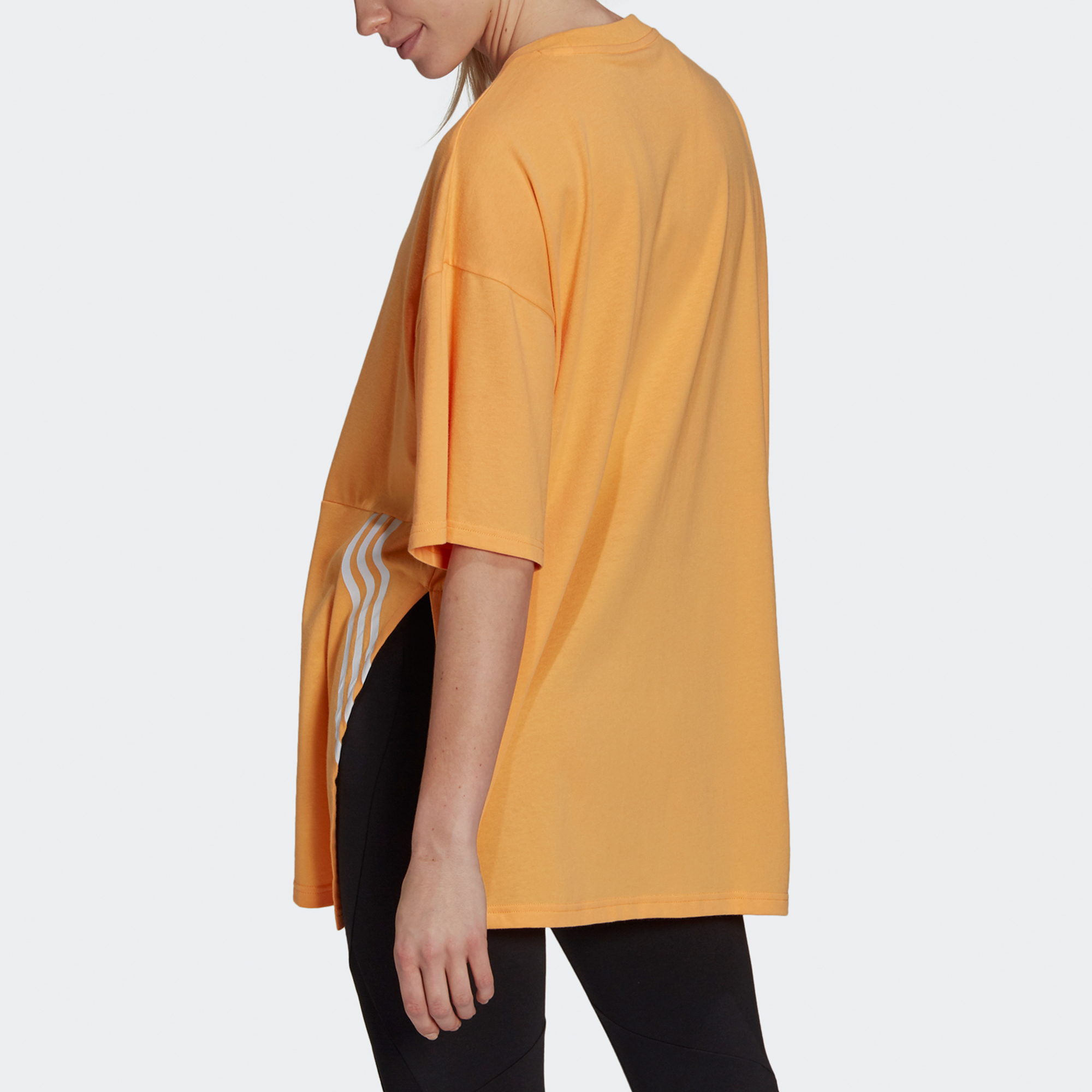 Женская футболка adidas Oversized Tee W (оранжевая) — фото 3