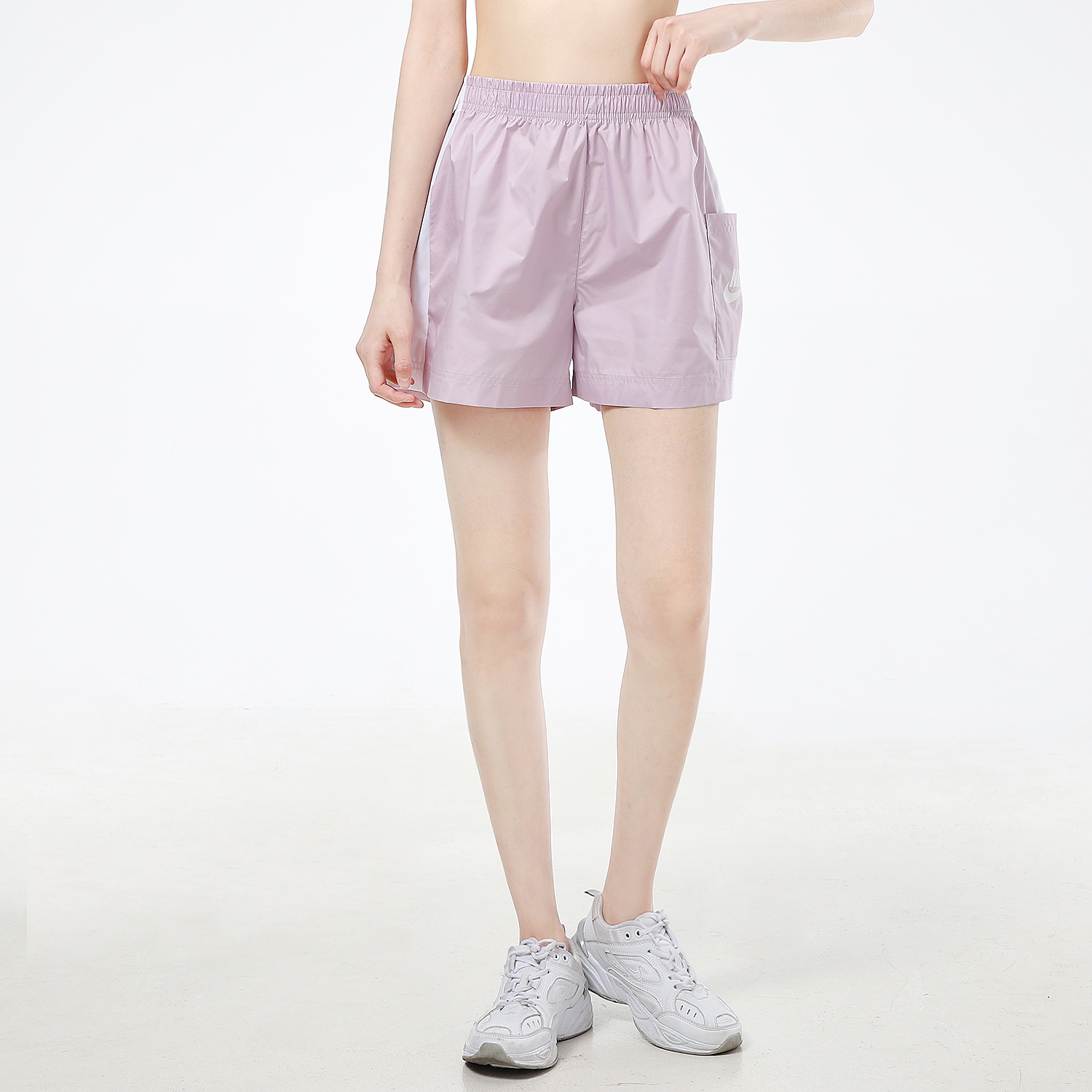 Женские шорты Nike Woven Shorts (светло-фиолетовые) — фото 3