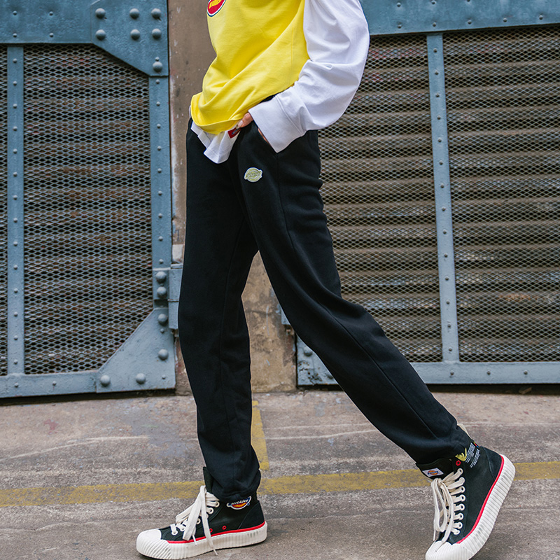 Женские спортивные брюки Dickies Tapered (черные) — фото 4