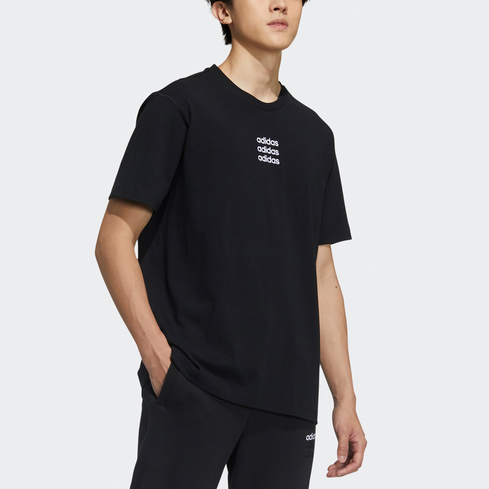 Мужская футболка adidas neo Comfort Essentials Plus (черная) — фото 4