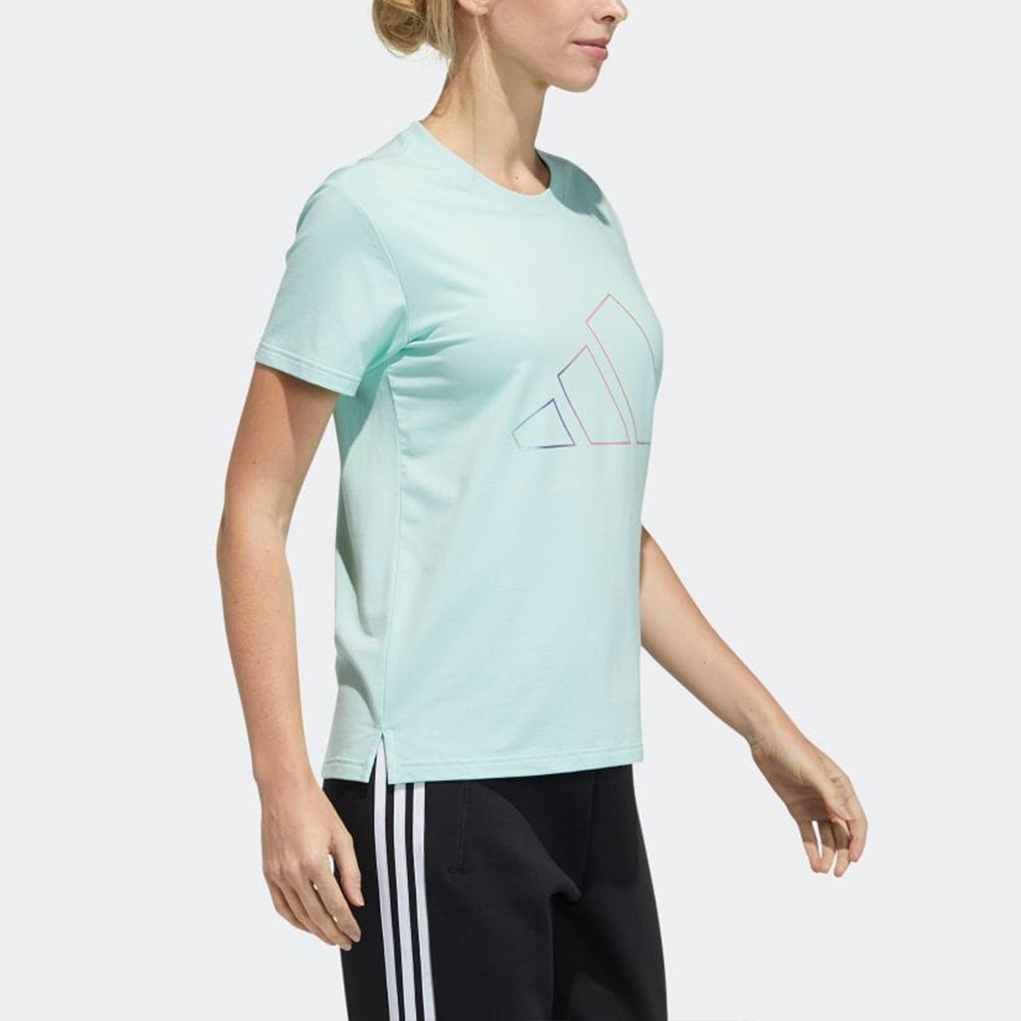 Женская футболка adidas Fi Tee Mountain (зеленая) — фото 4