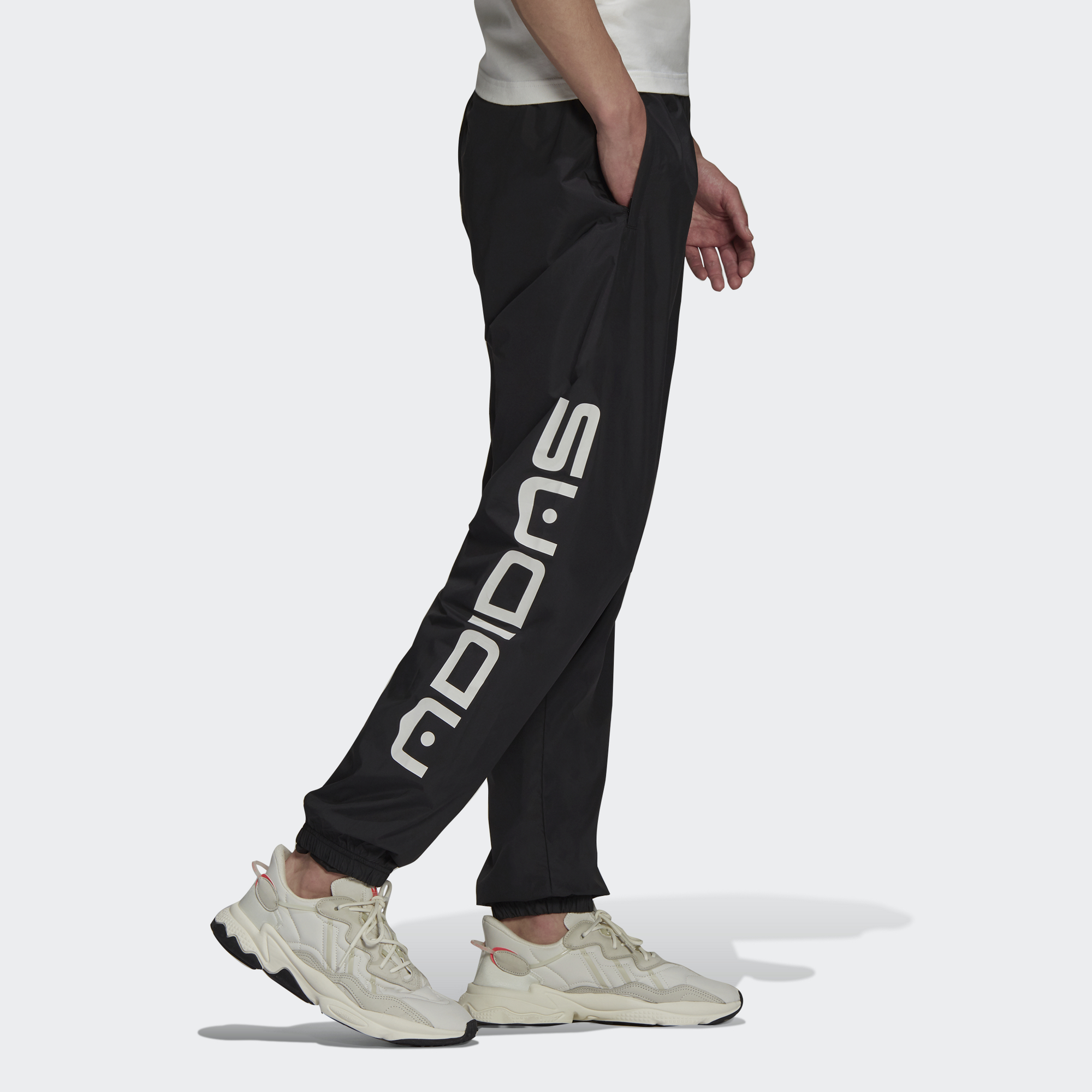 Adidas Originals Sports Pants Men’s Black Moderate