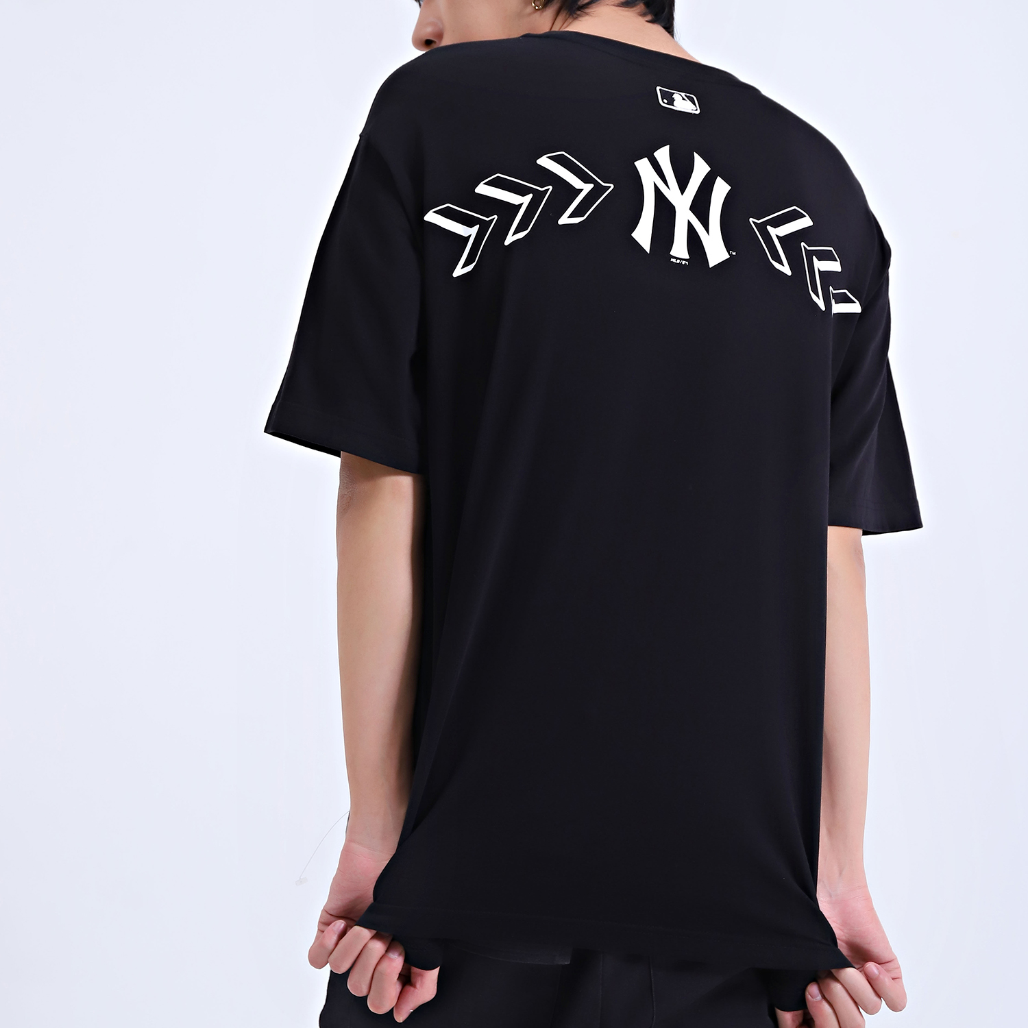 Футболка MLB New York Yankees (черная) — фото 4