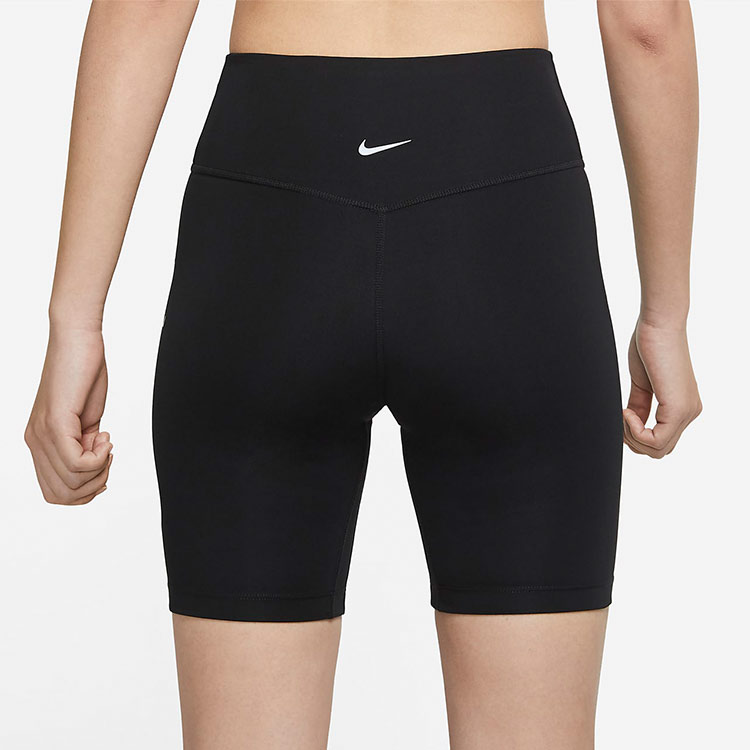 Женские шорты Nike As W Nk Swoosh Rn Tght Shrt 7 (черные) — фото 4