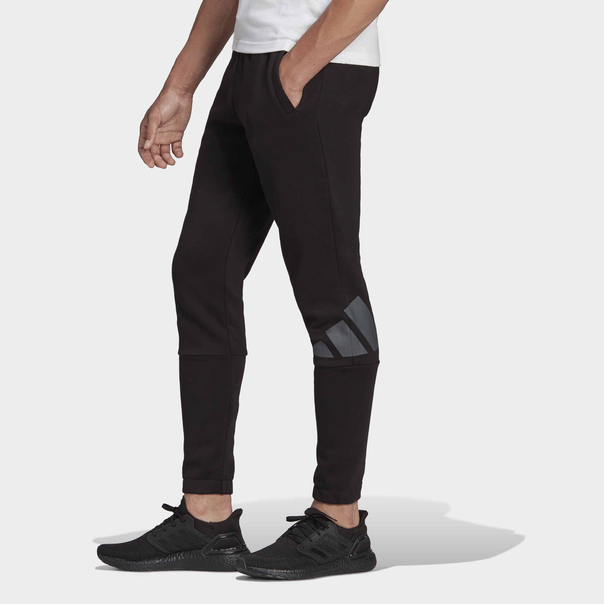 Adidas Sports Pants Men’s Black Moderate