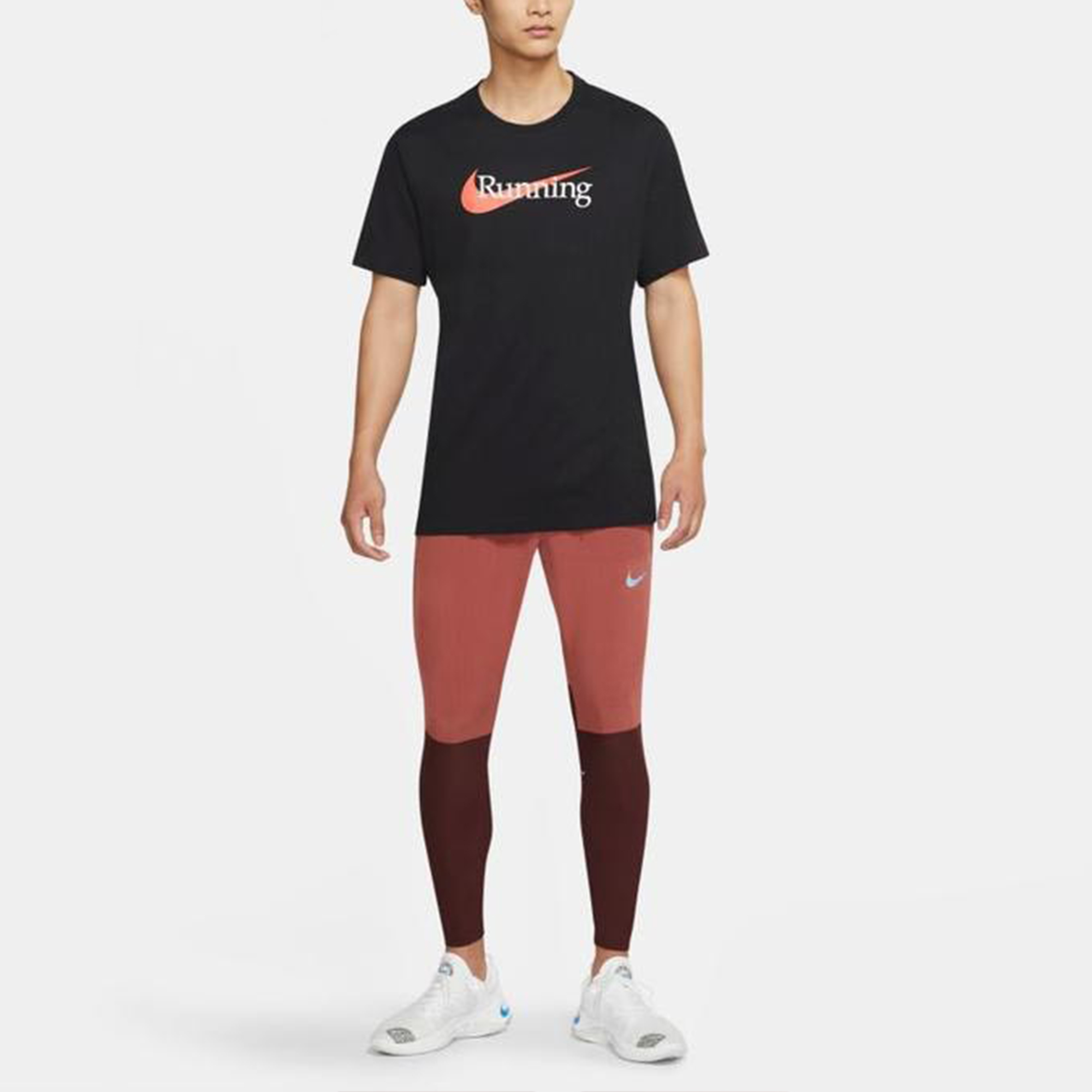 Мужская футболка Nike Running (черная) — фото 4