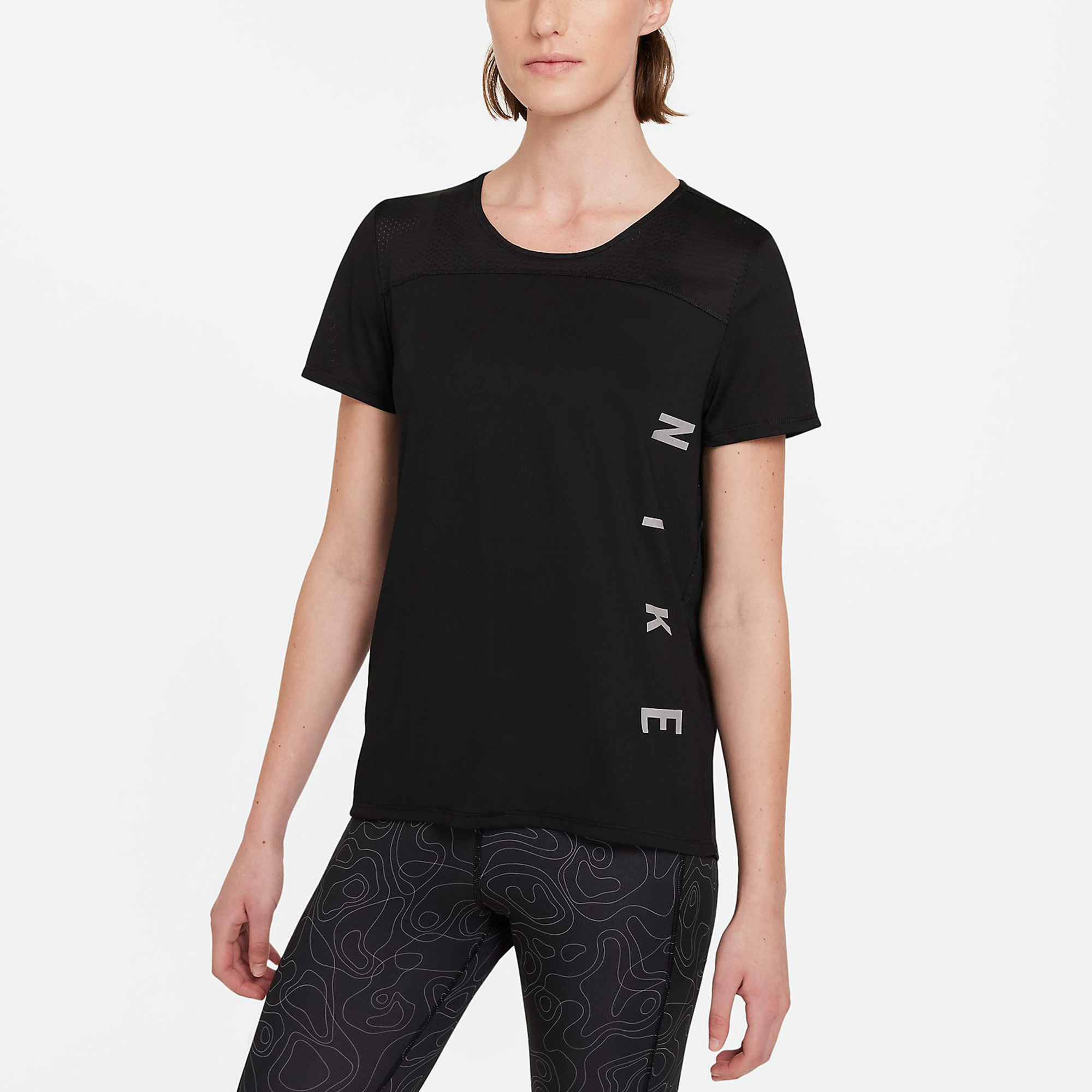 Женская футболка Nike Dri-FIT (черная) — фото 4