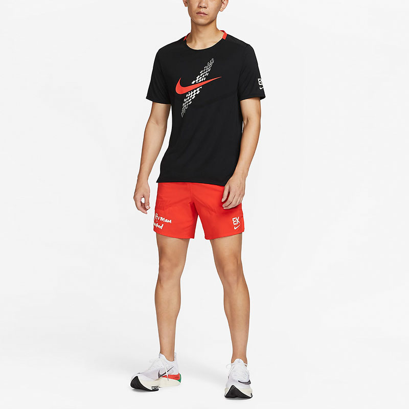 Nike Running T Shirts Men’s Black Crew Neck Moderate Straight Fit