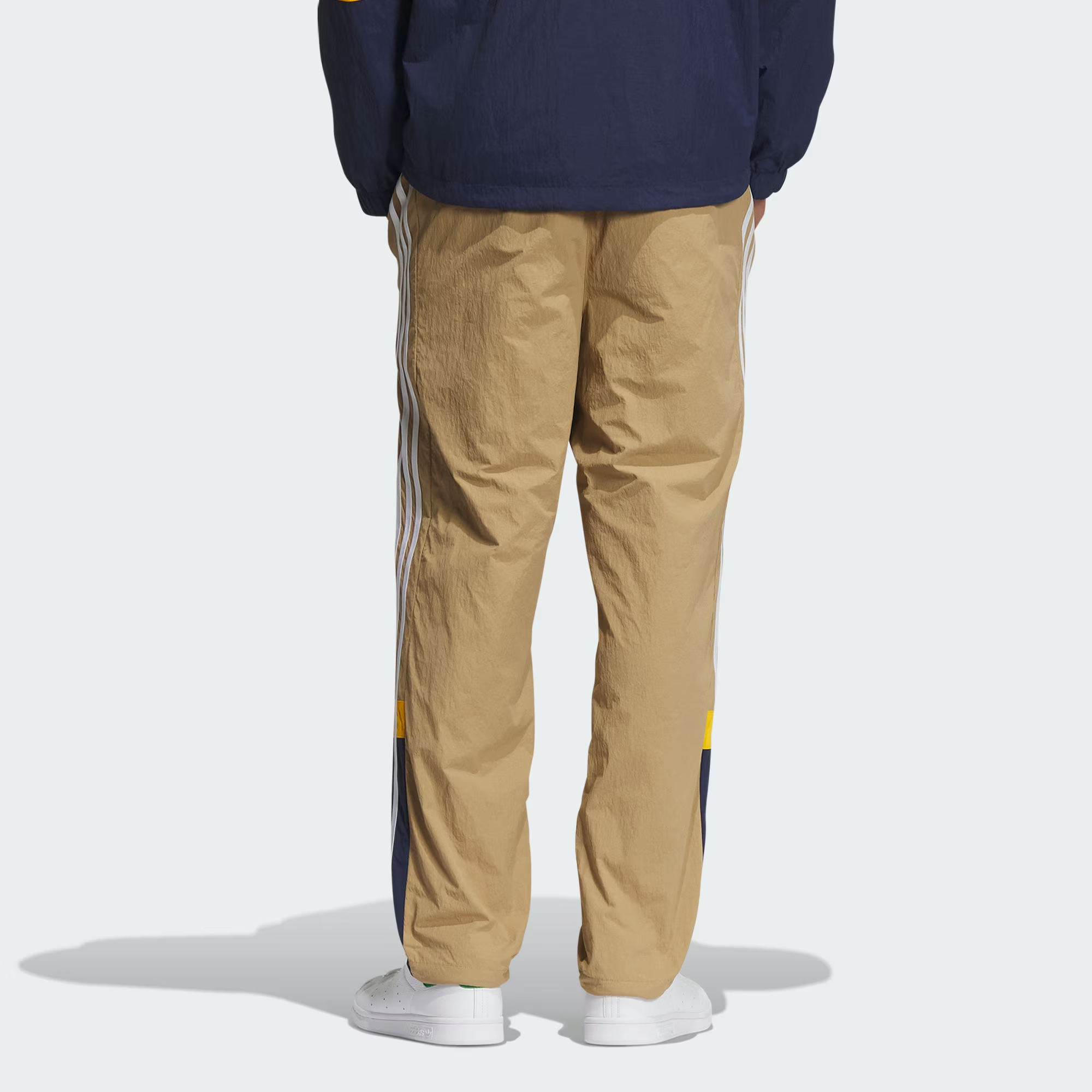 Adidas Originals Sports Pants Men’s Khaki Moderate
