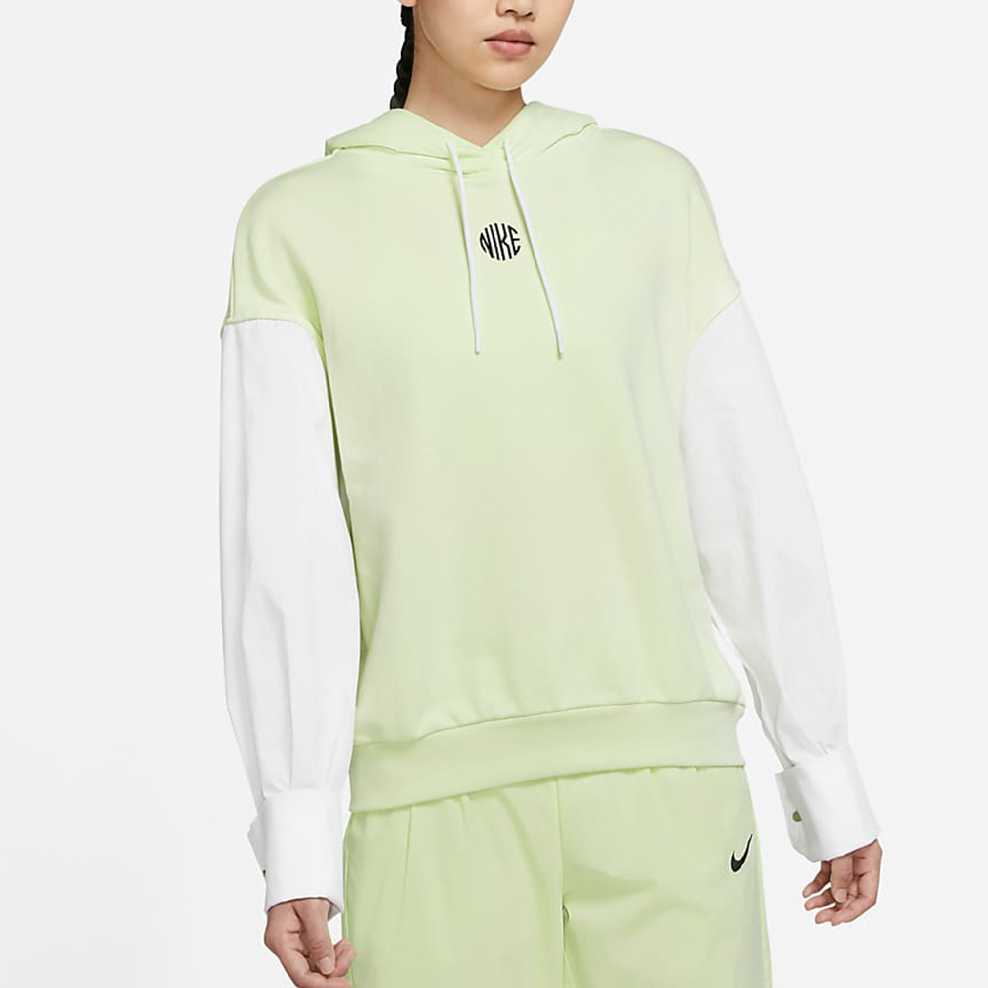 Nike Sportswear Icon Clash Logo