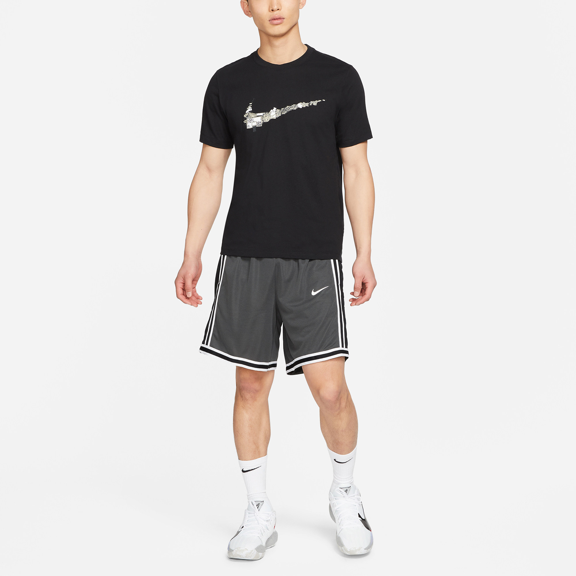 Мужская футболка Nike Basketball (черная) — фото 3