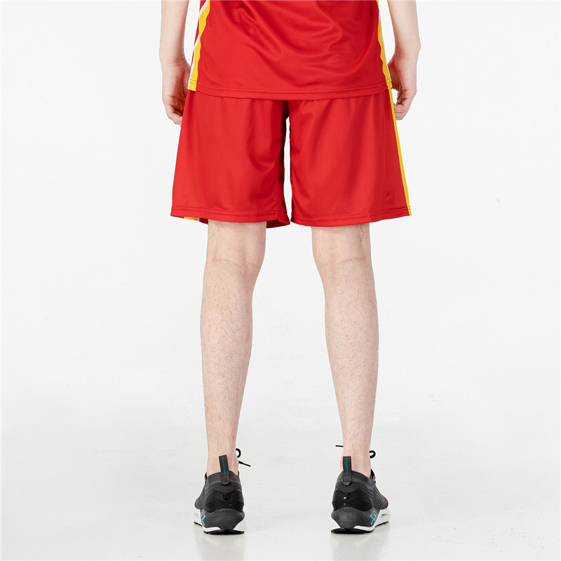 Under Armour Sports Shorts Men’s Red Moderate