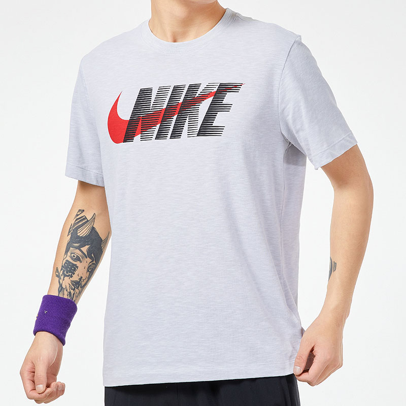 Мужская футболка Nike As M Nk Dfc Tee Slub Blok Swsh (светло-серая) — фото 4