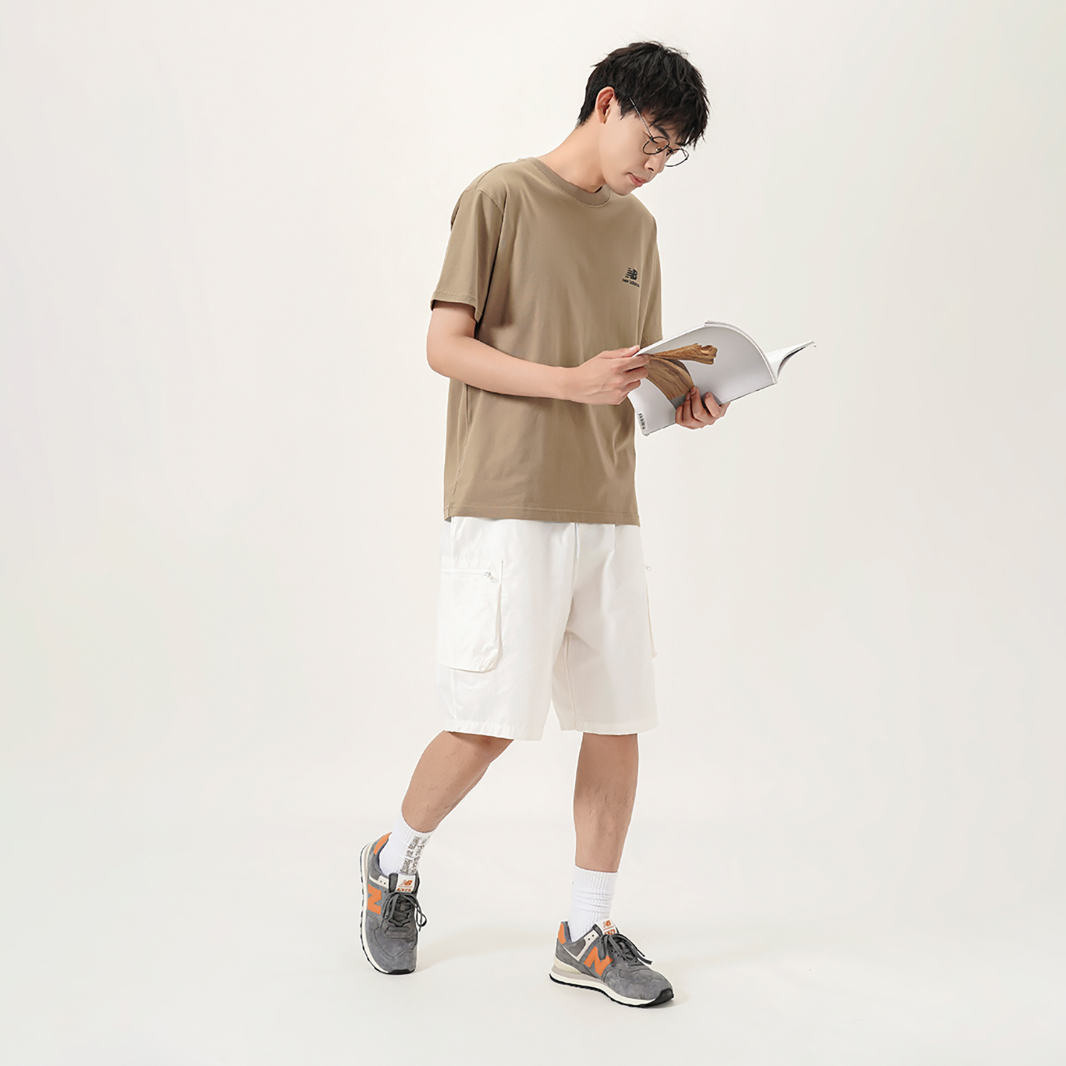 https://cdn.poizon.com/node-common/JUU2JTk2JUI5XzAwMTlfRFNDMDQyMDcxNjYxODUyMTEzMzg3.jpg