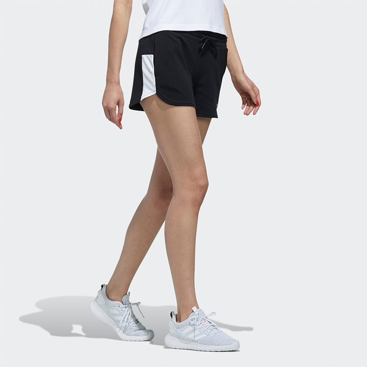 Женские шорты adidas neo W Fv Shorts Logo (черные) — фото 3
