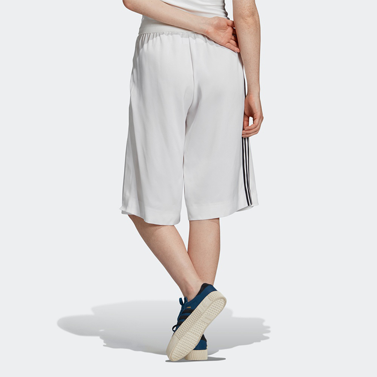 Женские шорты adidas originals Short (белые) — фото 5