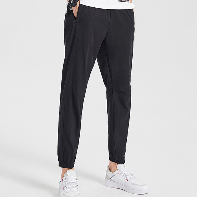 Li Ning Sports Pants Men’s Black Moderate