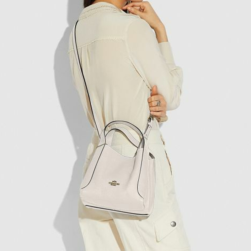 COACH Hadley 21 HoboTote