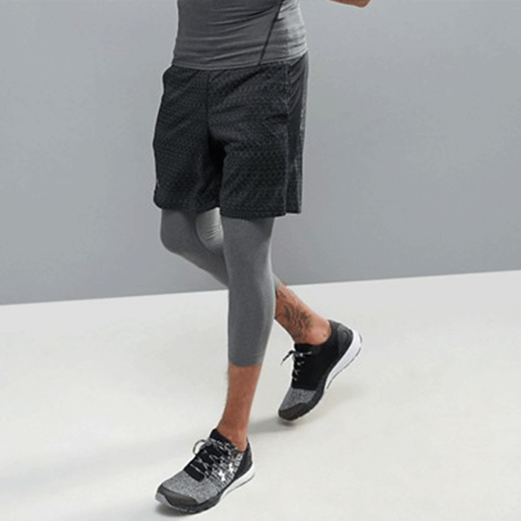 Under Armour Sports Pants Men’s Gray Moderate