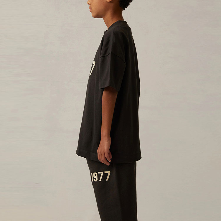 Худи Fear of God Essentials 1977 Kids Tee Iron (черно-серая) — фото 7