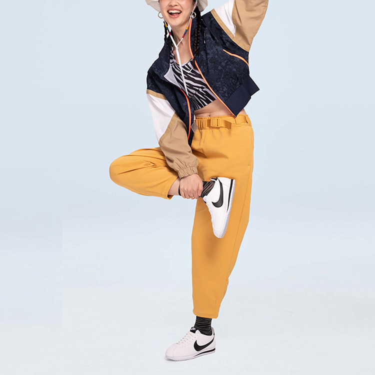 Nike SPORTSWEAR TECH PACK Sports Pants Women’s Tawny Moderate