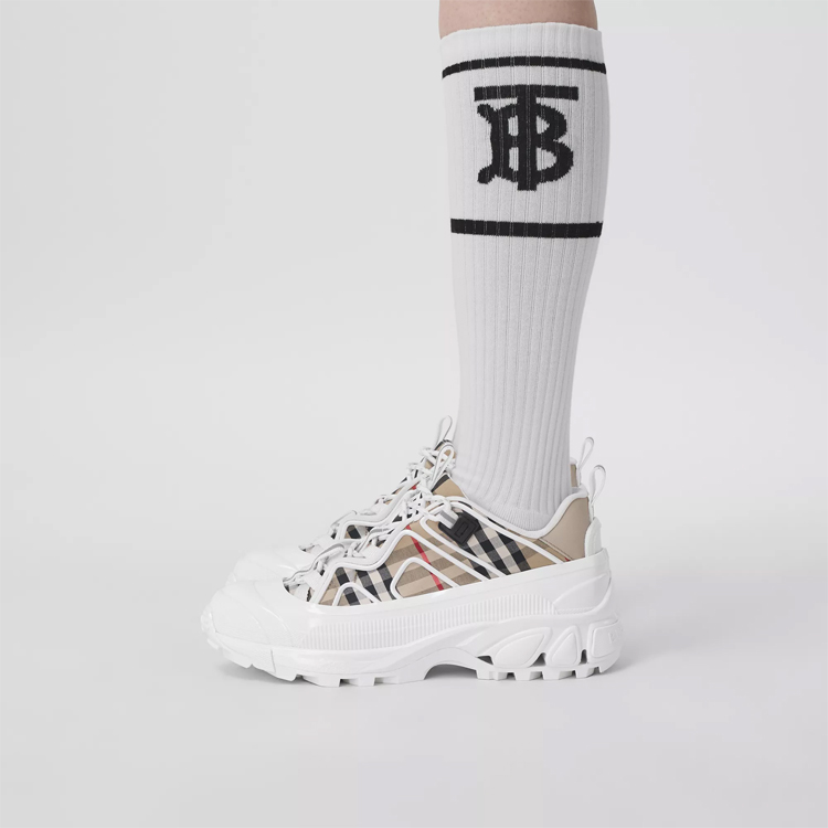 Burberry SS21 Logo  1 80393861