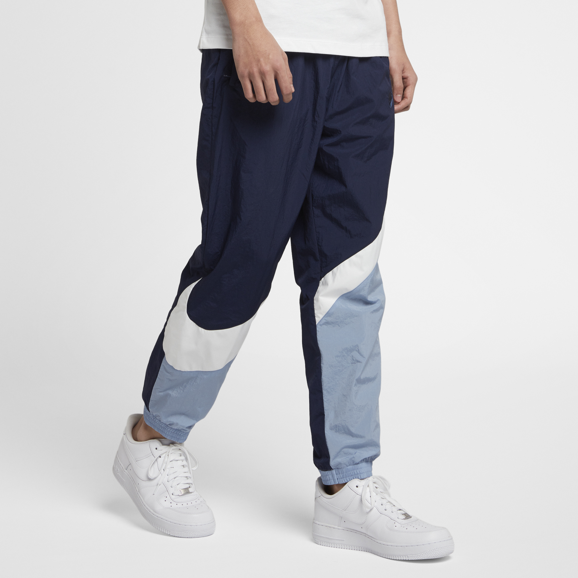 Nike Sports Pants Men’s Moderate
