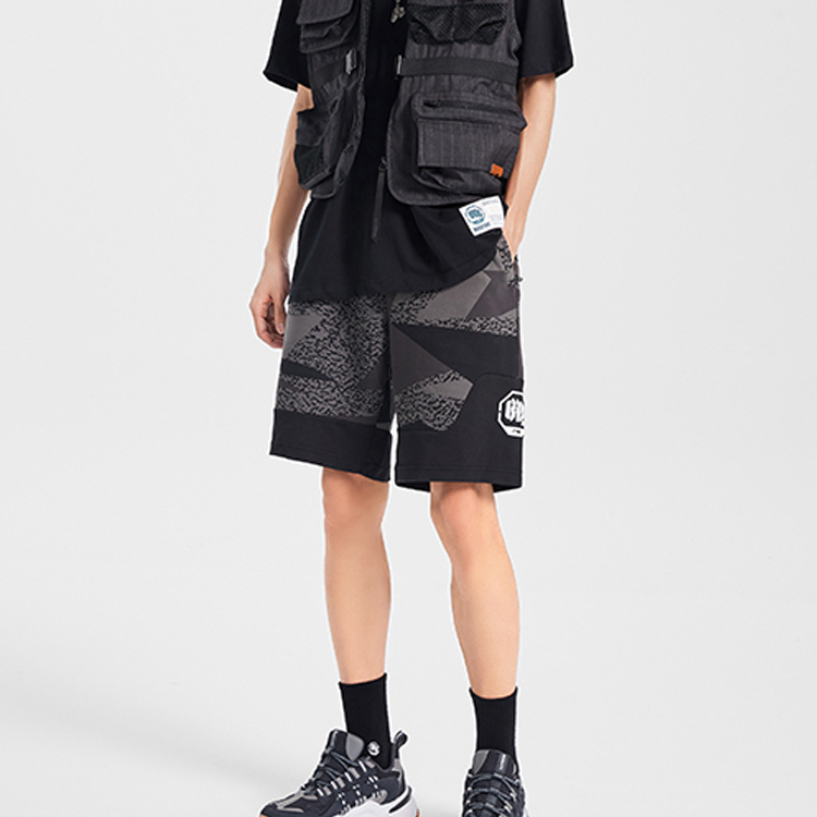 Li Ning Sports Shorts Men’s Black Moderate