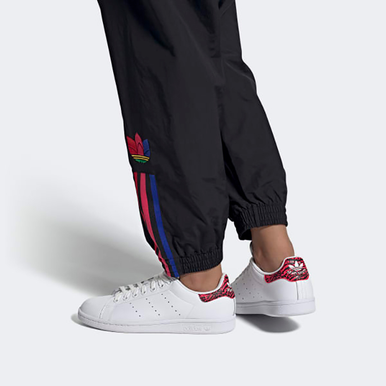 Женские кеды adidas originals STAN SMITH (белые / черные / красные) — Белый / чёрный / красный — фото 7